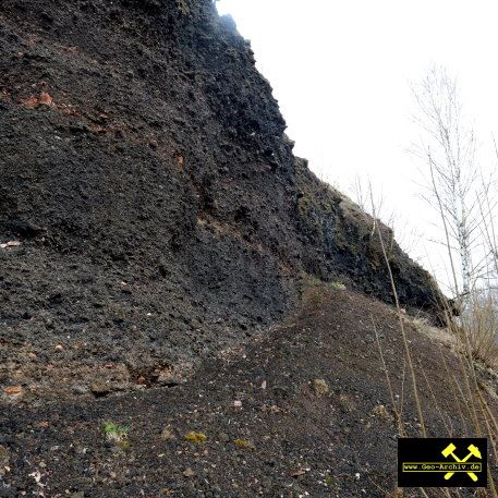 Eisenbuehl Vulkan bei Mytina nahe Cheb in Tschechien - 19. Maerz 2023 (2).JPG